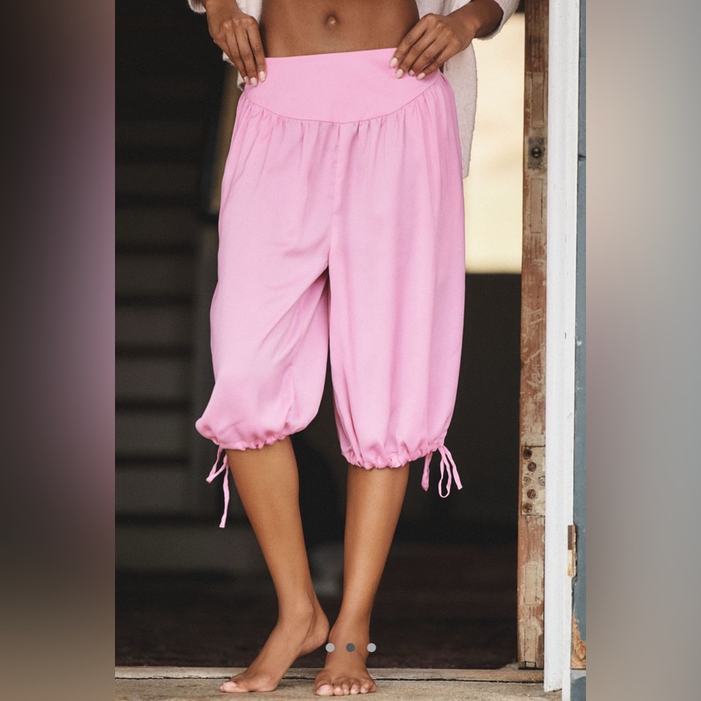 Anthropologie LyreBird Silky Bloomer Bermuda Shorts | Pink | Medium | NWT - Picture 2 of 4